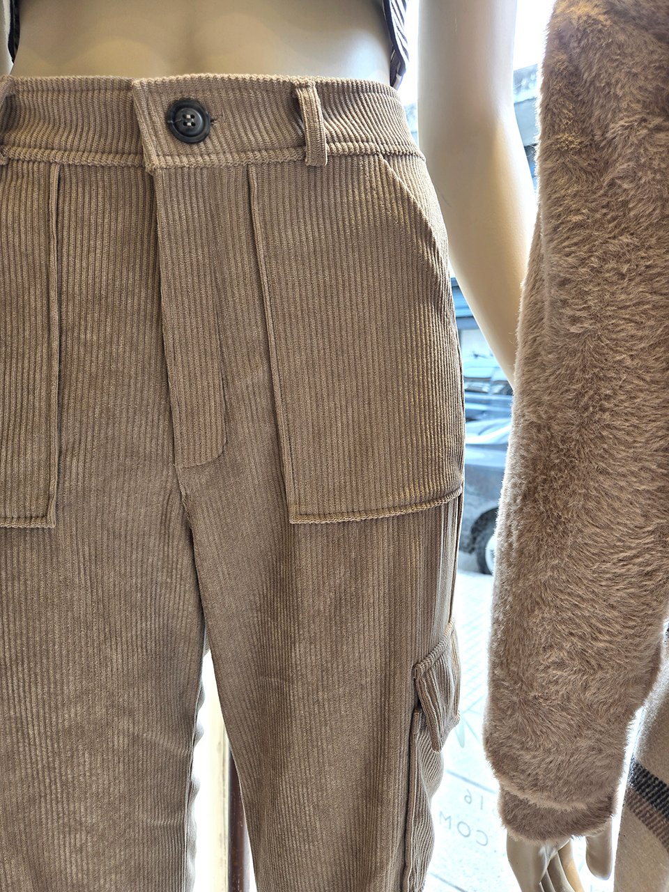 PANTALON DE CORDEROY